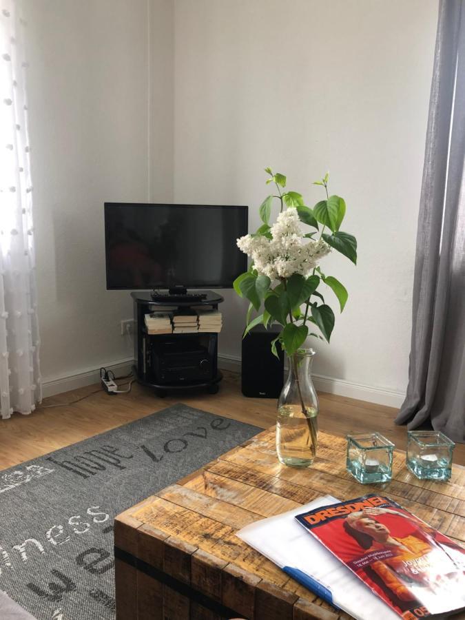 Ferienwohnung Wohlfühloase Dresden Nickern Exterior foto